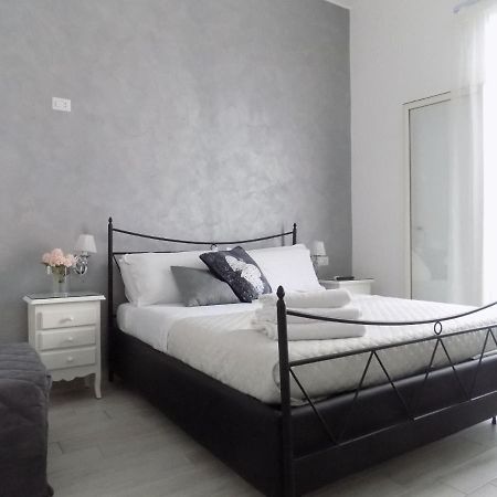 1 Amore Romantica Casa Centrale, Silenziosa Ristrutturata Napoli Eksteriør billede